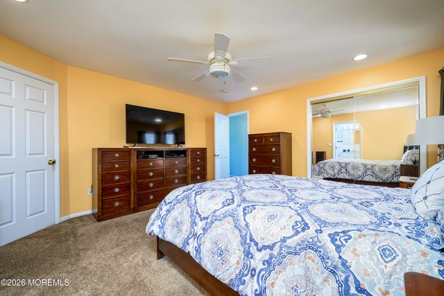 43 Westbrook Road, Howell, NJ 07731