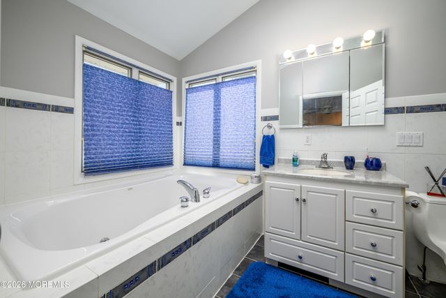 43 Westbrook Road, Howell, NJ 07731