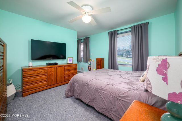 43 Westbrook Road, Howell, NJ 07731