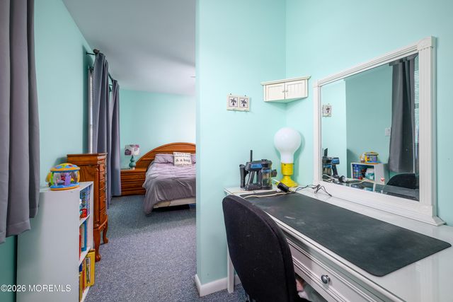 43 Westbrook Road, Howell, NJ 07731