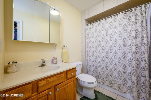 43 Westbrook Road, Howell, NJ 07731