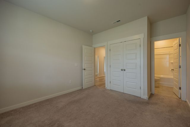 1071 Ross Farms Blvd, Clarksville, TN 37043