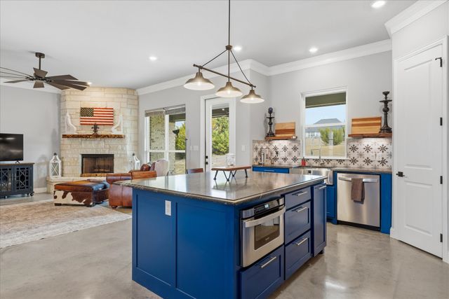 204 Martin Drive, Granbury, TX 76049