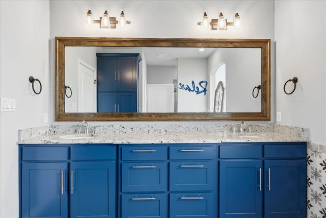 204 Martin Drive, Granbury, TX 76049