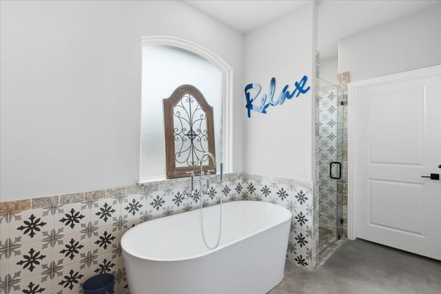 204 Martin Drive, Granbury, TX 76049