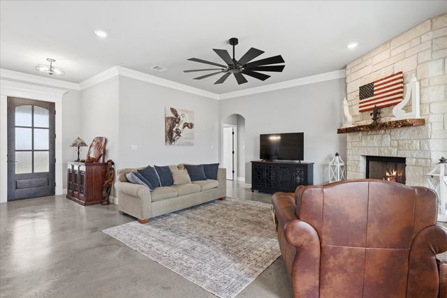 204 Martin Drive, Granbury, TX 76049