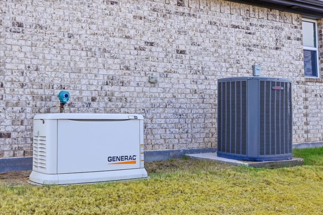 204 Martin Drive, Granbury, TX 76049