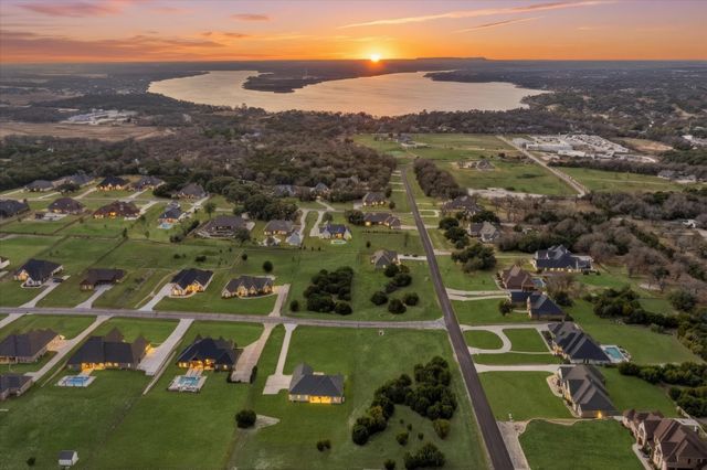 204 Martin Drive, Granbury, TX 76049