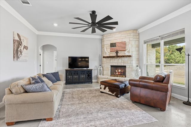 204 Martin Drive, Granbury, TX 76049