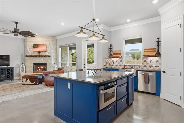 204 Martin Drive, Granbury, TX 76049