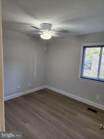 307 WOODHOLLOW DR, Marlton, NJ 08053