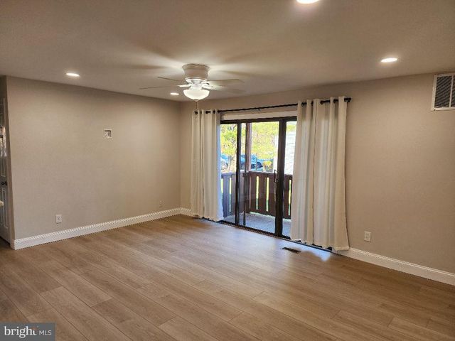 307 WOODHOLLOW DR, Marlton, NJ 08053