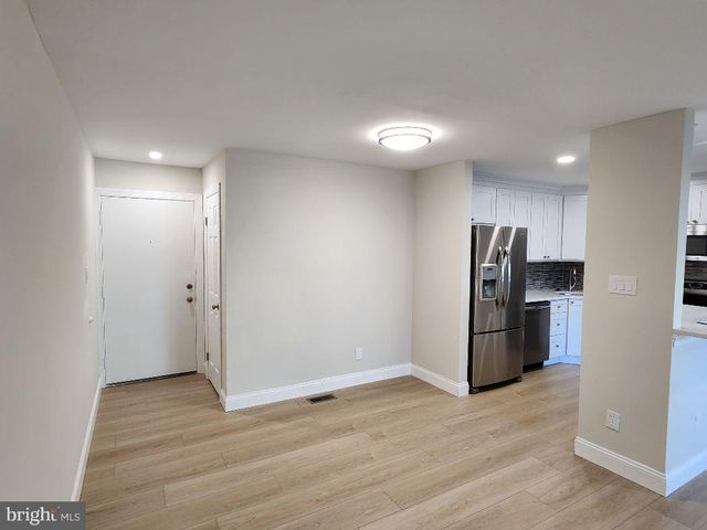 307 WOODHOLLOW DR, Marlton, NJ 08053