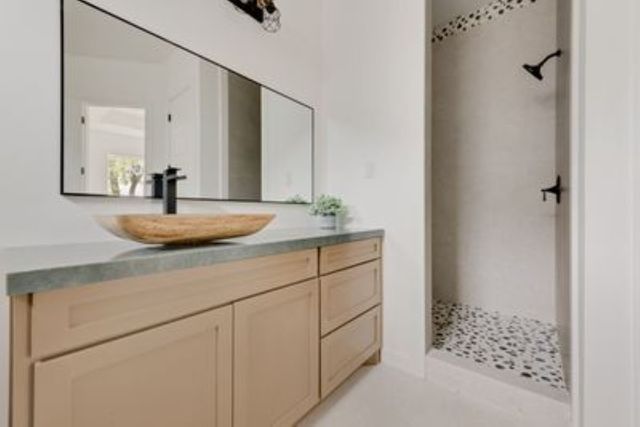 2729 Pike Drive, Lancaster, TX 75134