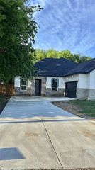 2729 Pike Drive, Lancaster, TX 75134