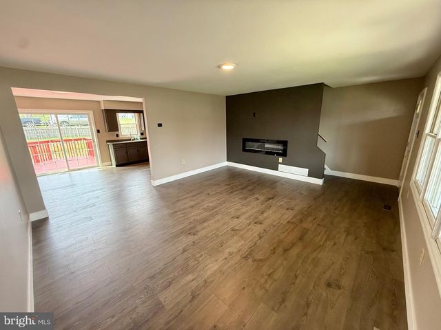 530 WYATT DR, Blandon, PA 19510