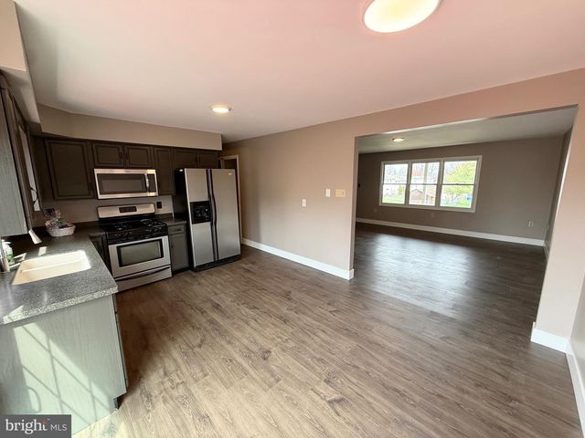 530 WYATT DR, Blandon, PA 19510