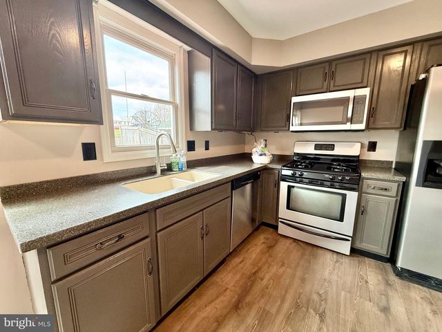 530 WYATT DR, Blandon, PA 19510