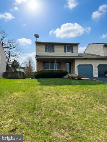 530 WYATT DR, Blandon, PA 19510
