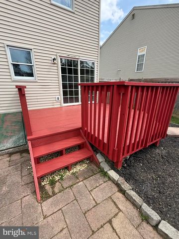 530 WYATT DR, Blandon, PA 19510