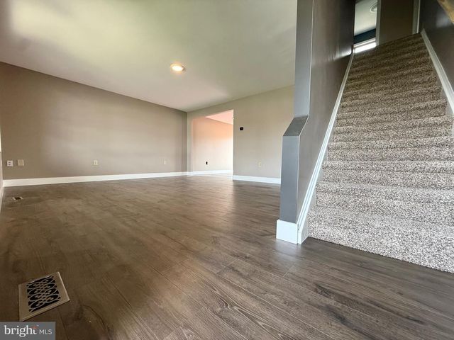 530 WYATT DR, Blandon, PA 19510