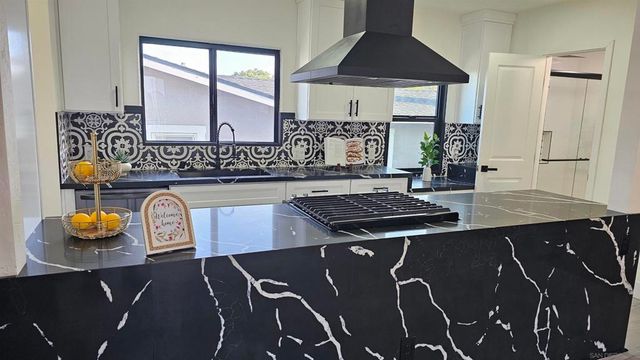 244 26Th St, San Diego, CA 92102