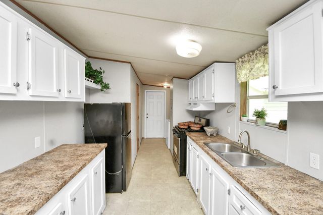 50 Private Road 2055 Road, Hull, TX 77564