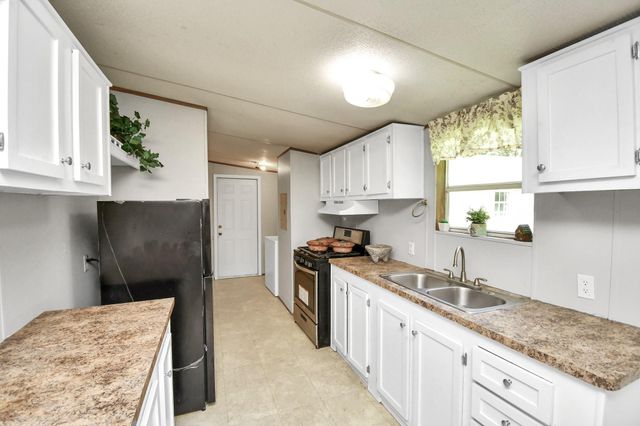 50 Private Road 2055 Road, Hull, TX 77564