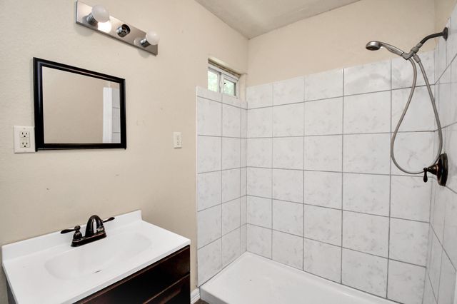 50 Private Road 2055 Road, Hull, TX 77564