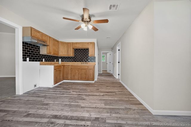 5595 S 4405 Road, Locust Grove, OK 74352
