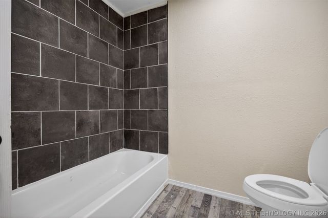 5595 S 4405 Road, Locust Grove, OK 74352