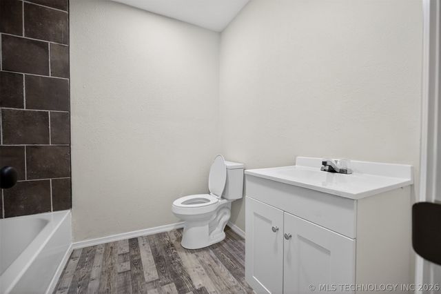 5595 S 4405 Road, Locust Grove, OK 74352