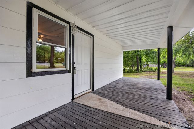 5595 S 4405 Road, Locust Grove, OK 74352