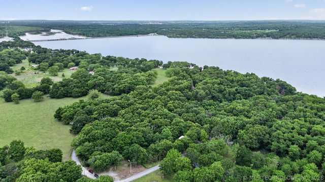 5595 S 4405 Road, Locust Grove, OK 74352