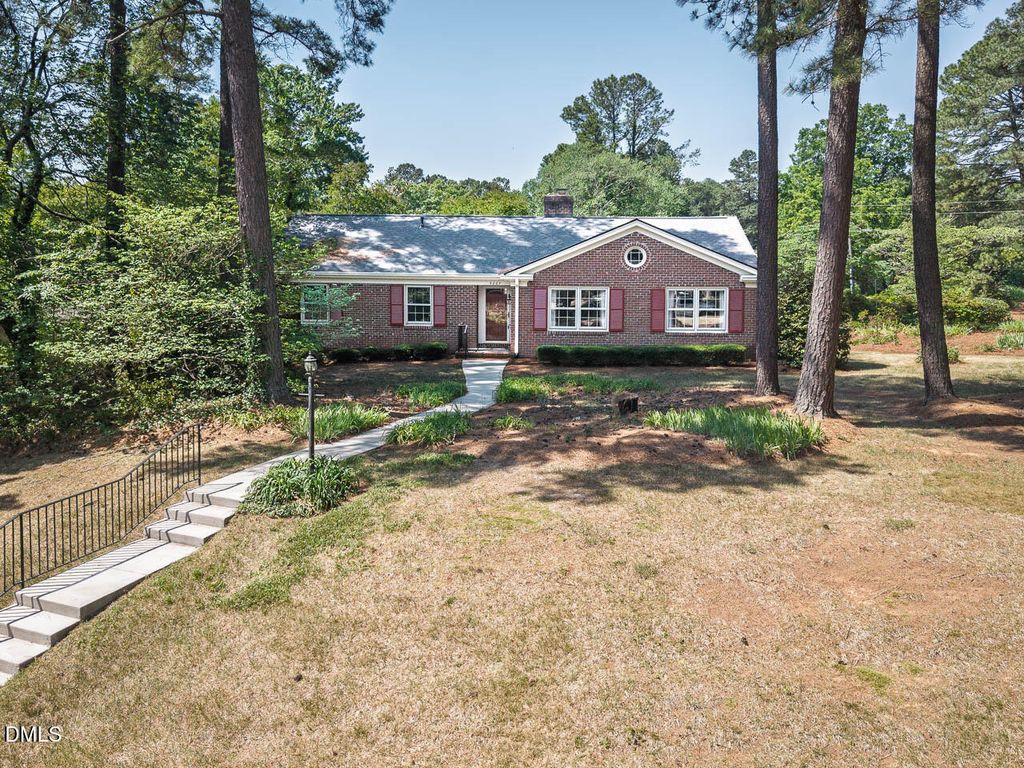 3007 Charwood Place, Raleigh, NC 27612