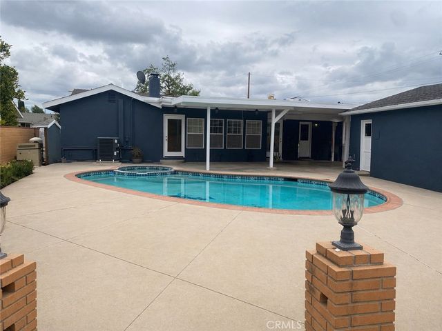 918 N Cleveland Street, Orange, CA 92867