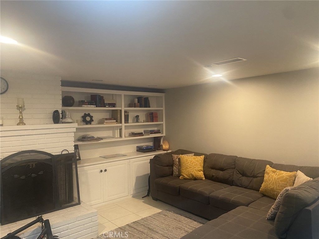 918 N Cleveland Street, Orange, CA 92867