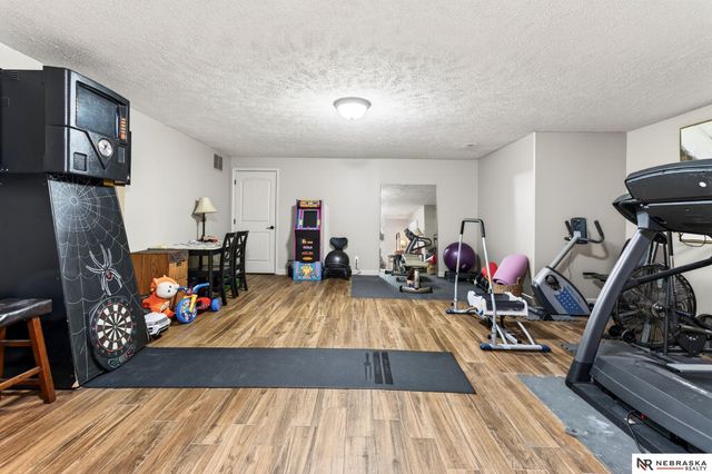 6418 N 163rd Street, Omaha, NE 68116