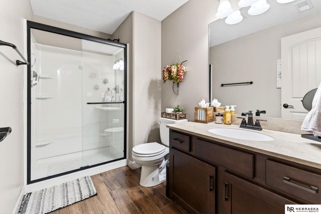 6418 N 163rd Street, Omaha, NE 68116