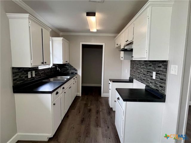 1201 S 21st Street, Temple, TX 76504