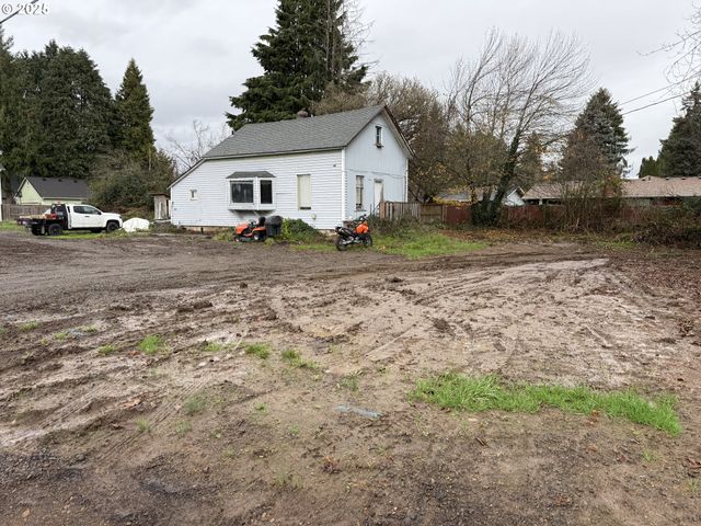 835 ANDERSON Ln, Springfield, OR 97477