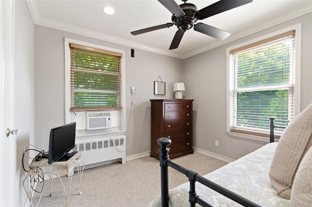 83 Edwards Street 2A, Roslyn Heights, NY 11577