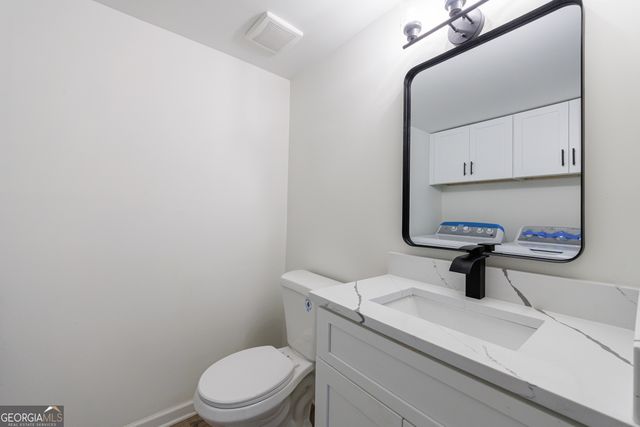 2386 Lawrenceville Highway, Decatur, GA 30033