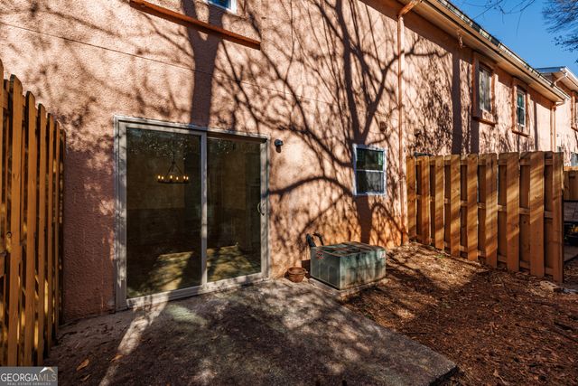 2386 Lawrenceville Highway, Decatur, GA 30033