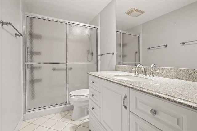 1440 Concorde Circle, Highland Park, IL 60035