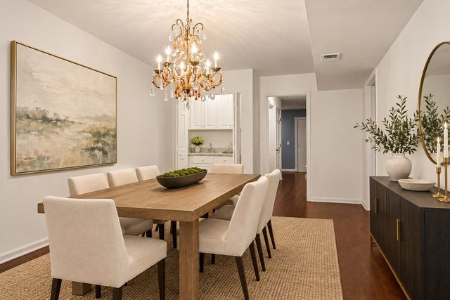 1440 Concorde Circle, Highland Park, IL 60035