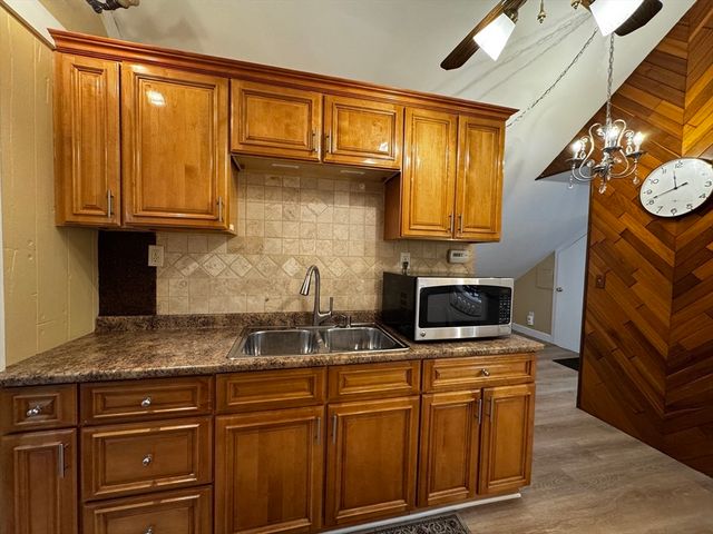 8 Hersey St. 3, Salem, MA 01970