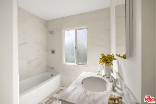 308 Oceano Drive, Los Angeles, CA 90049