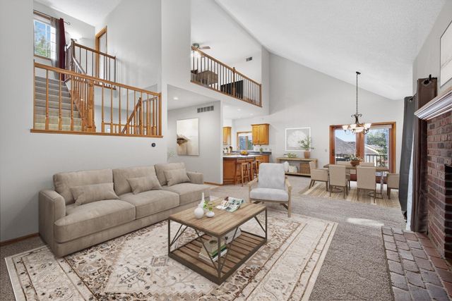 2032 Fox Valley Drive SW, Rochester, MN 55902