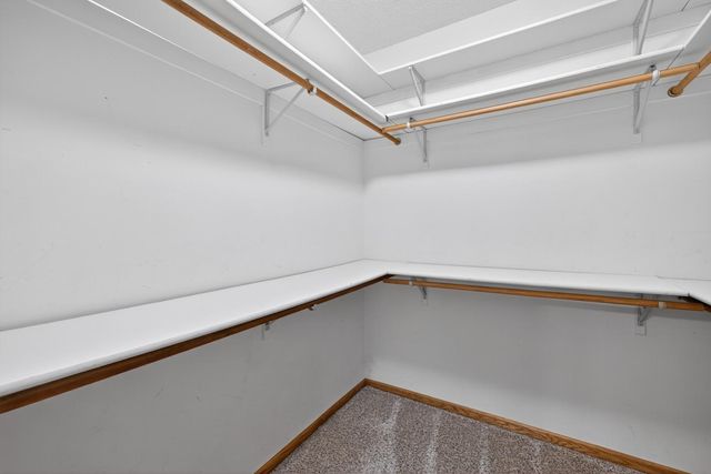 2032 Fox Valley Drive SW, Rochester, MN 55902